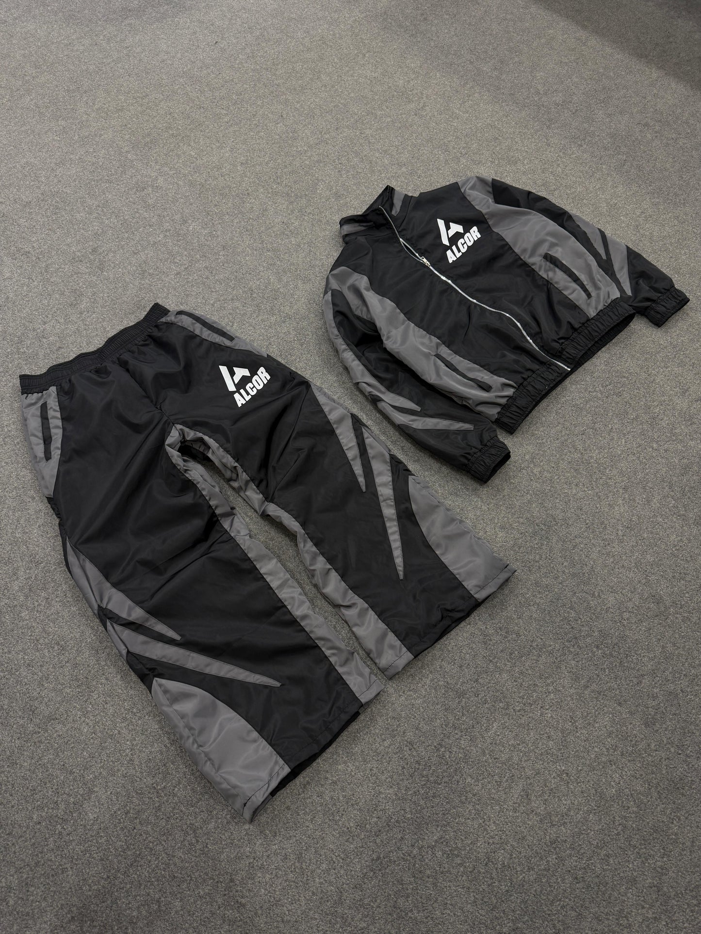 BLACK AND GREY NYLON SET