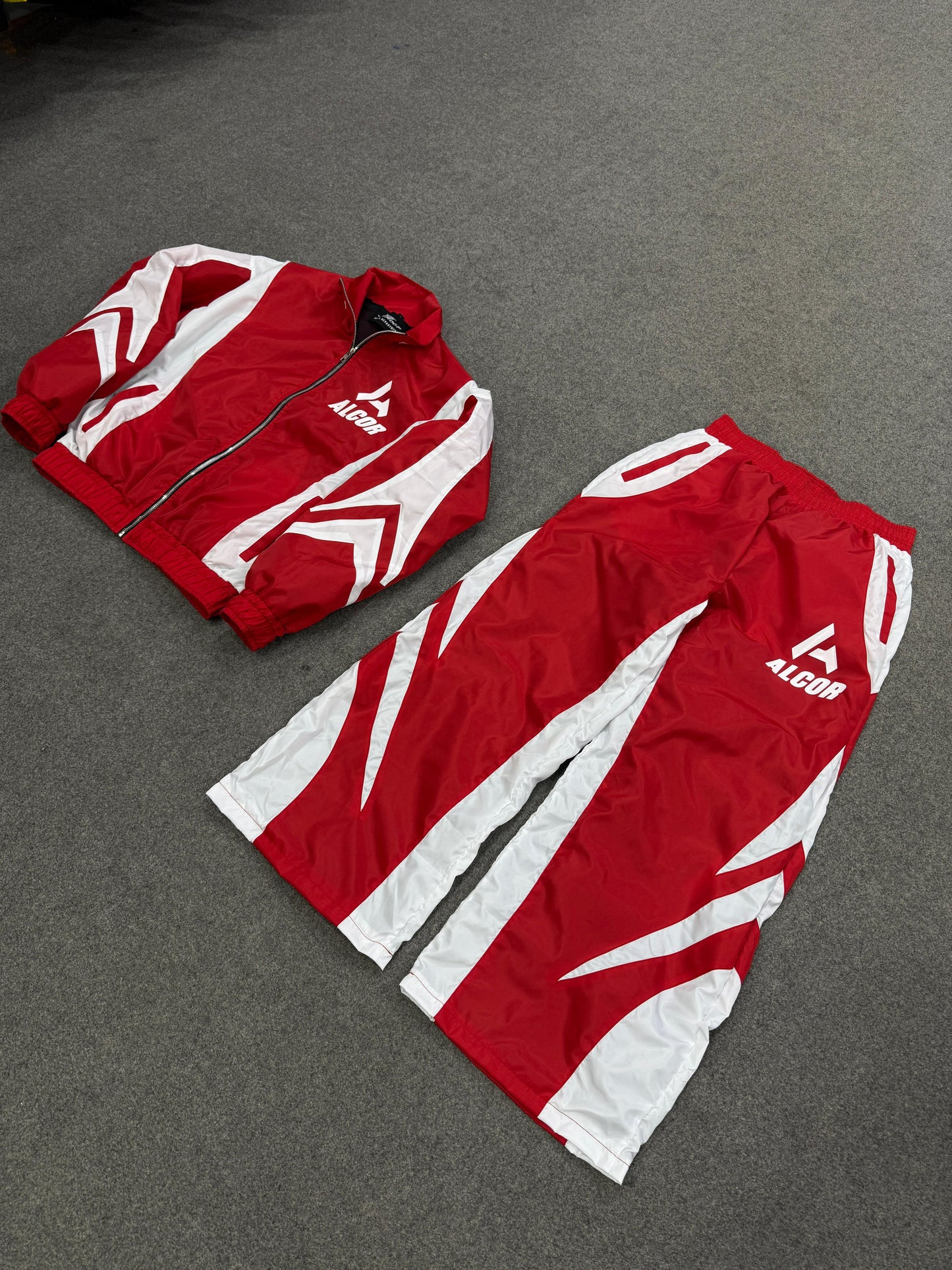 RED AND WHITE NYLON SET